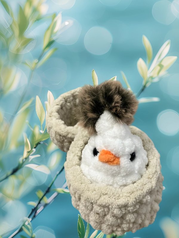 Chick Squad – Larry, is a White Chicken with a Beige Egg Shell product image (1)