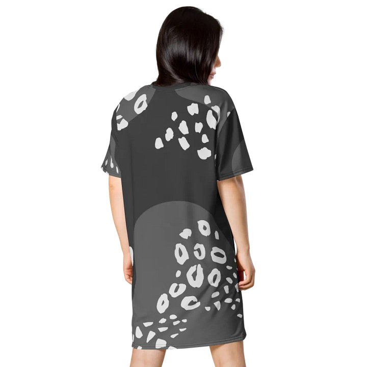 Grey Leopard Waves T-Shirt Dress product image (2)
