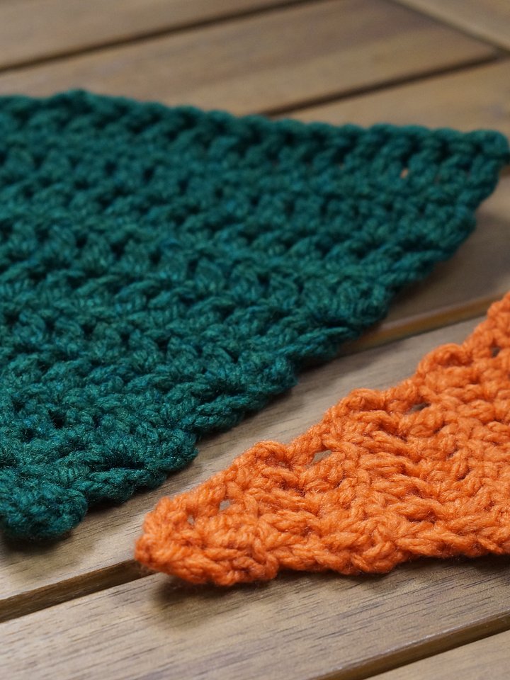 Double crochet triangle 2 ways product image (1)