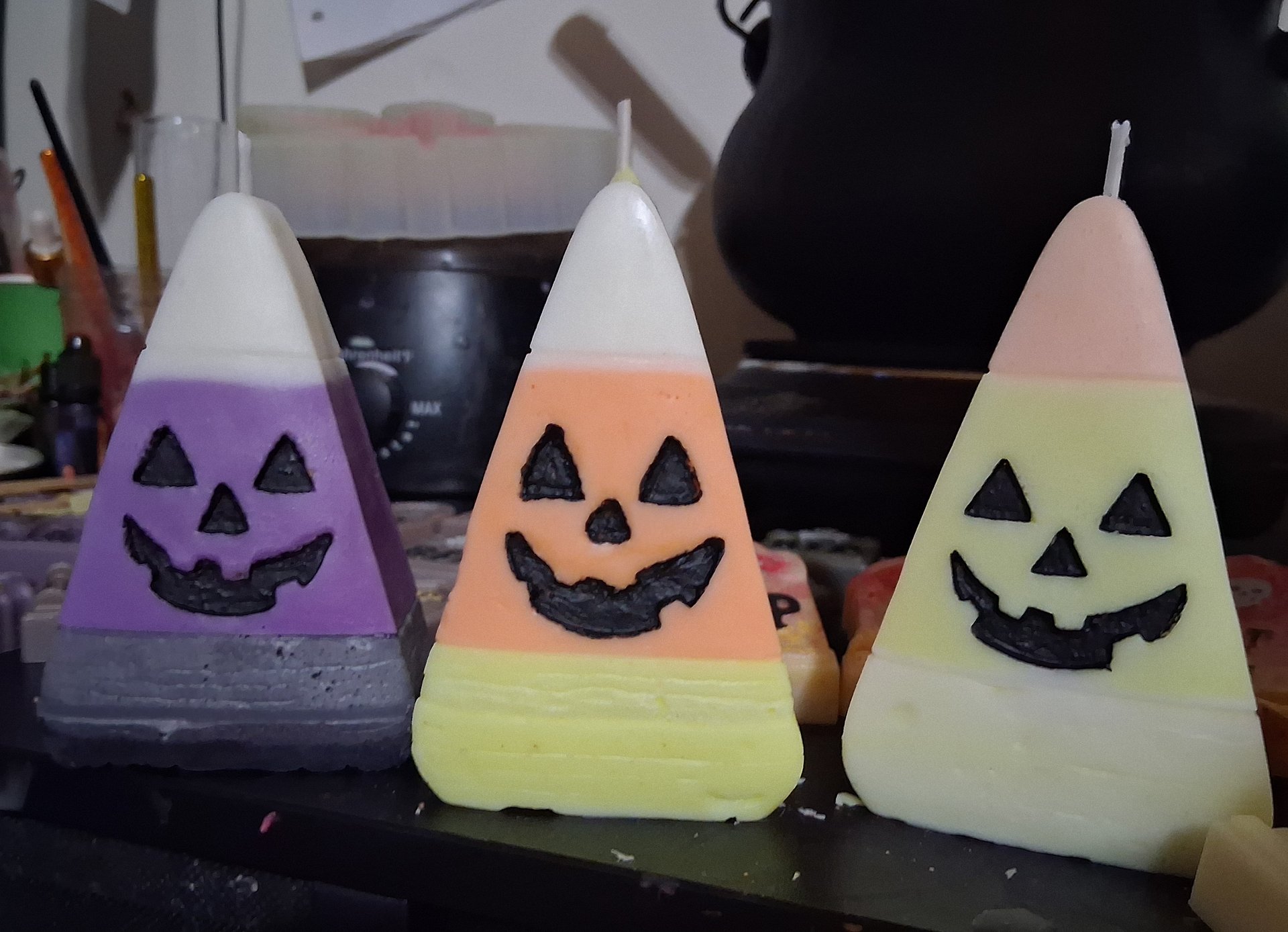 Candy Corn -o-lantern product image (1)