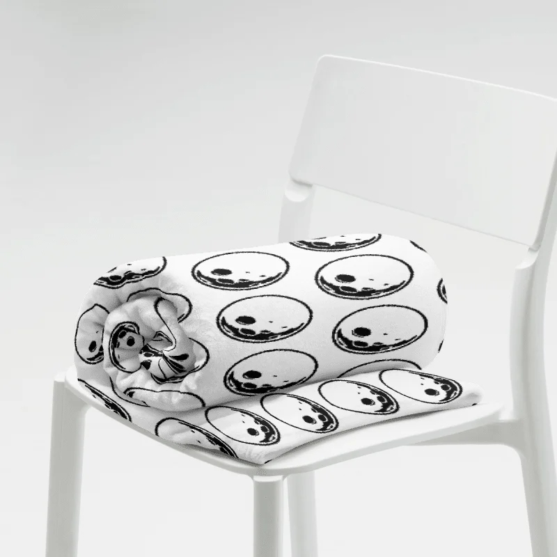 luna throw blanket product image (16)