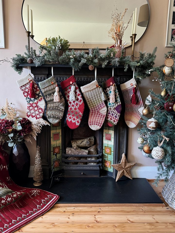 Yuletide Pattern Collection - 17 Christmas Crochet Designs product image (2)