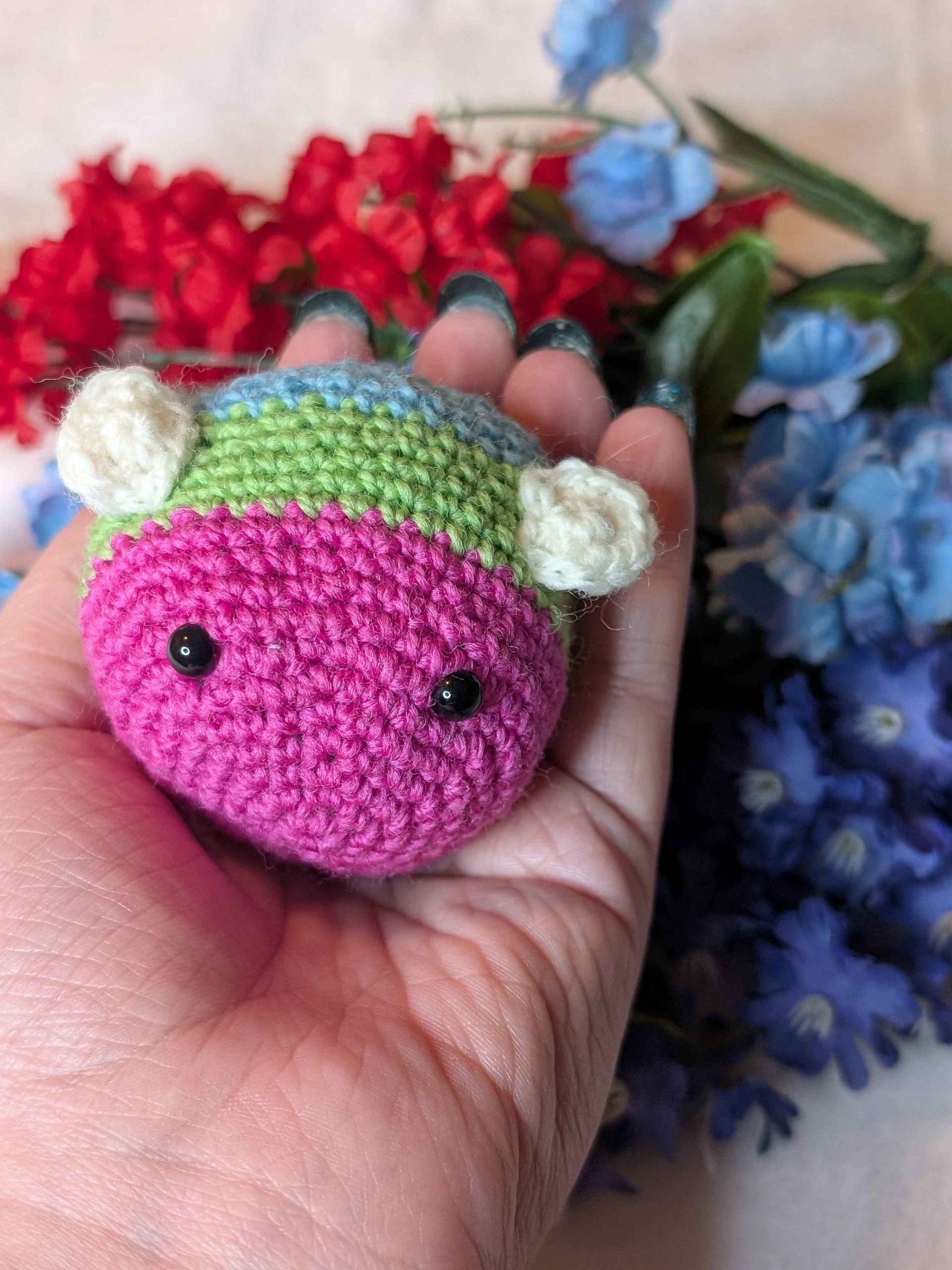 [PRE-ORDER] Polysexual Bee Plush product image (3)