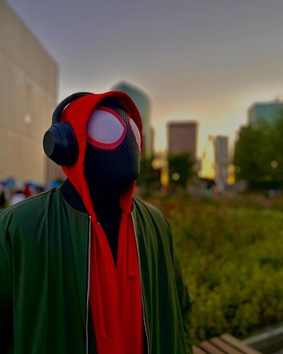 Time for my close up! 📸🤳 🖤

Mask by @joyydesign4 

#milesmorales #cosplay #spiderman #spidermanacrossthespiderverse #connecti...