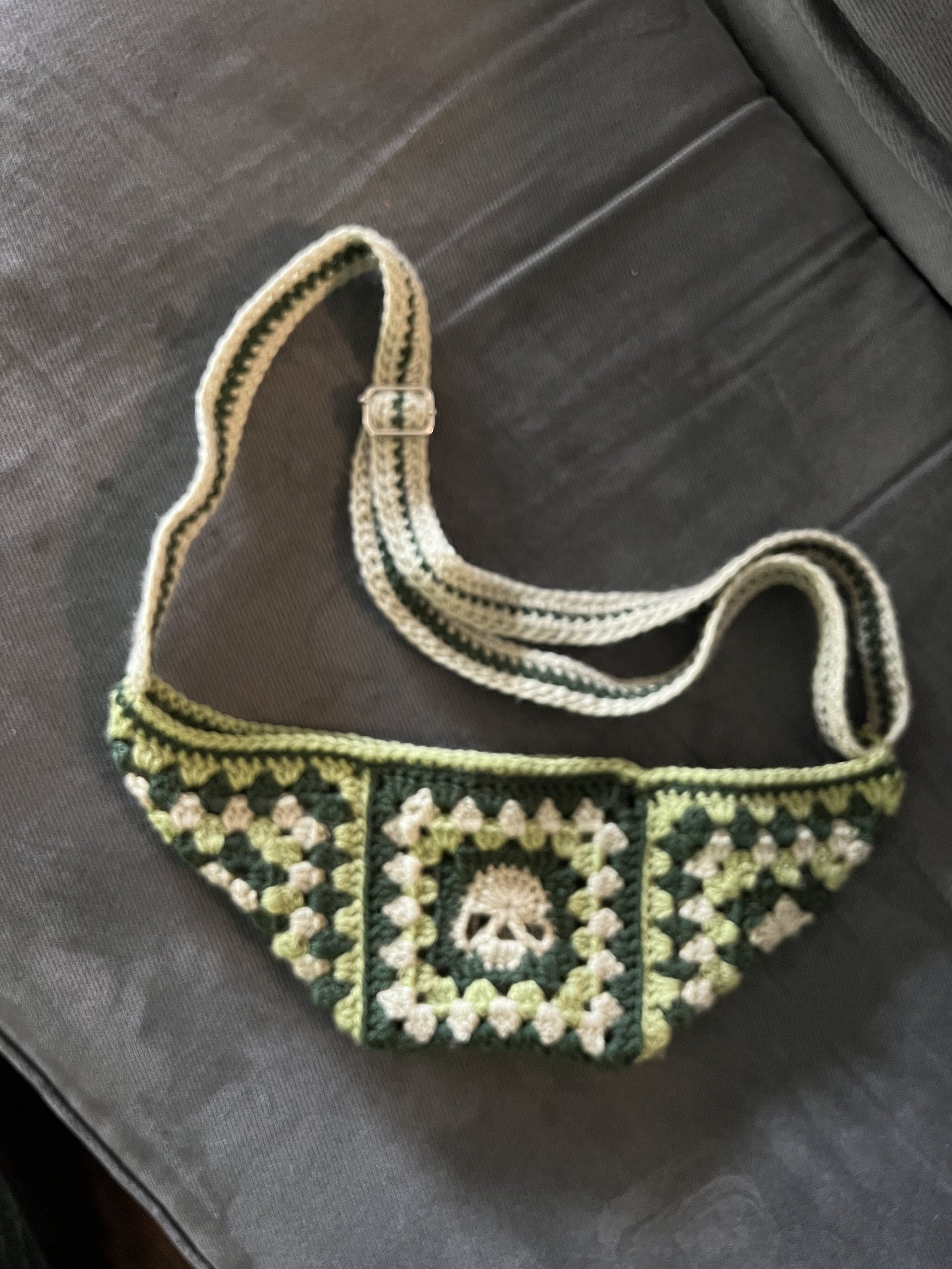 skull crossbody bag product image (2)