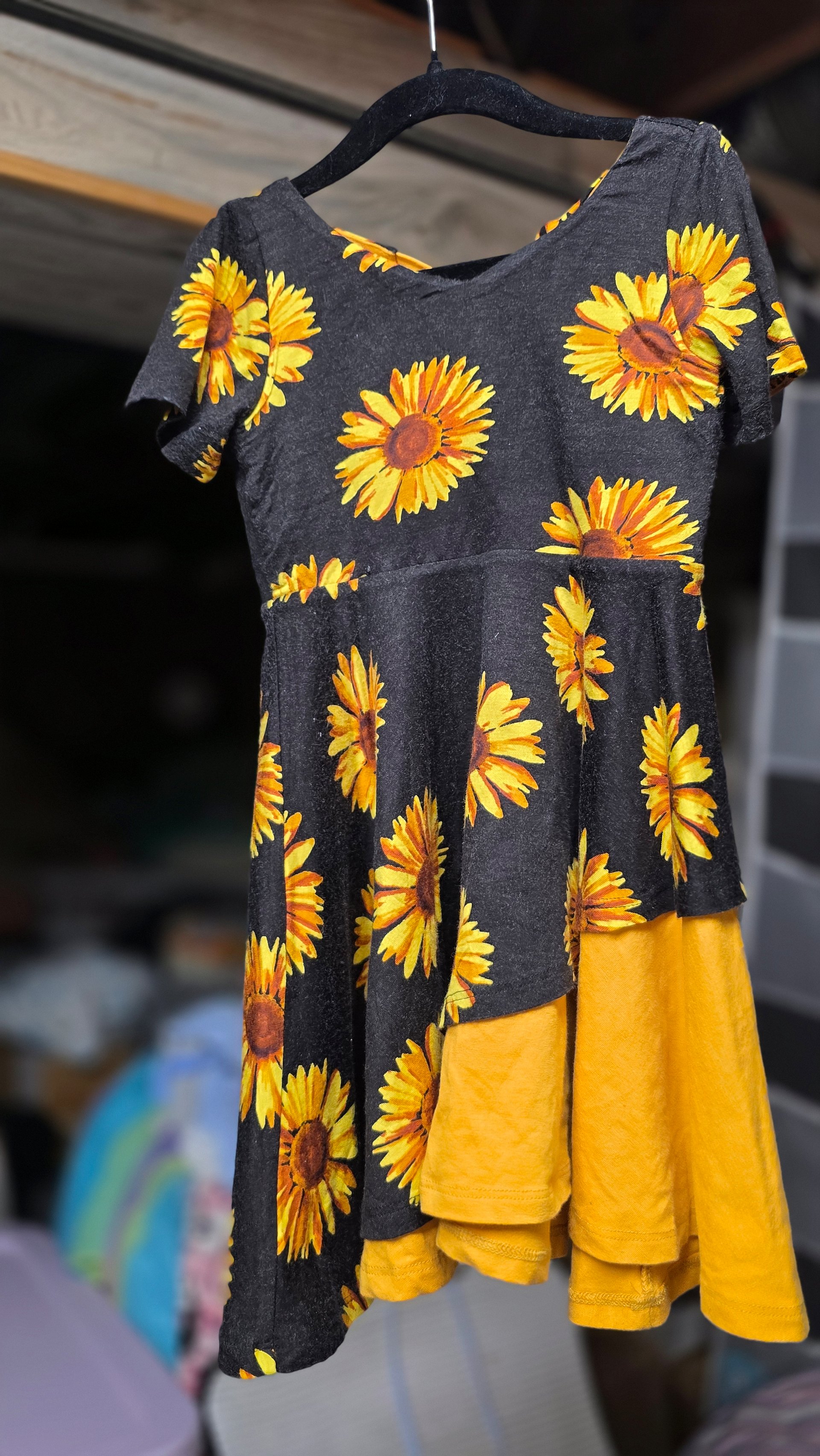THE GUILD SOCIETY - Size 4 - LIKE NEW - Sunflower dress product image (1)