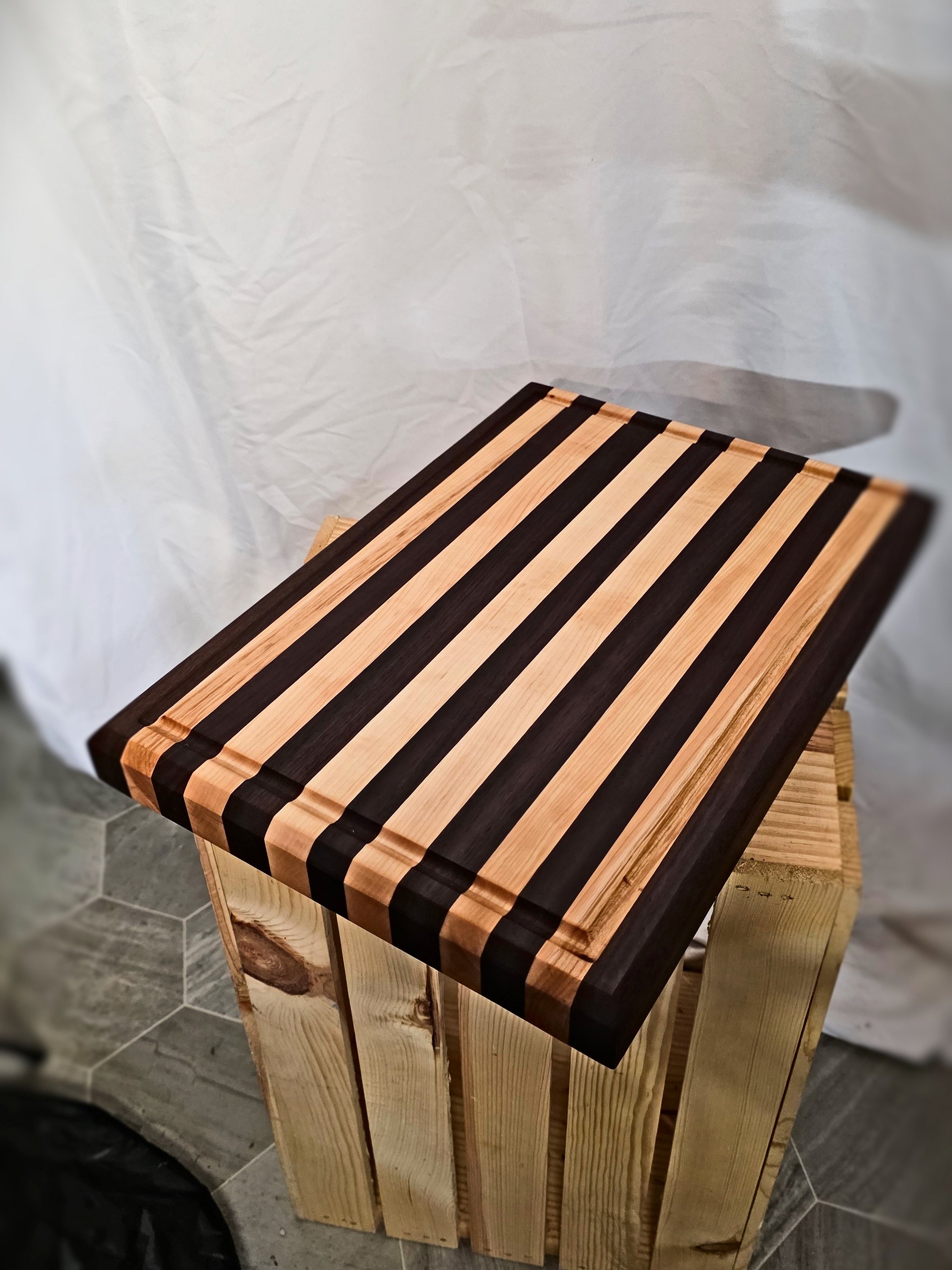 Large Edge Grain Cutting Board product image (2)