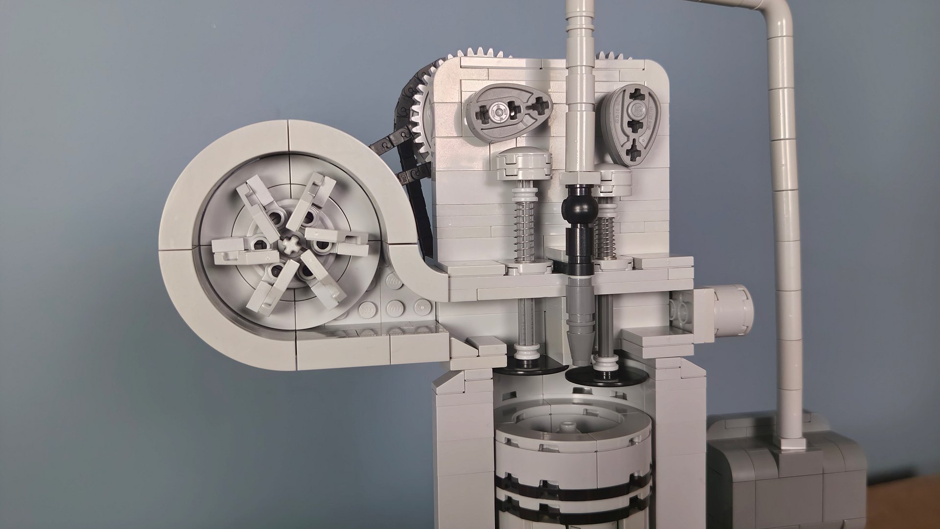 Diesel 4-Stroke Explainer Engine MOC Instructions product image (2)