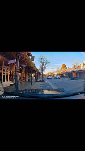 I’m currently testing the @ddpaidashcam and so far it’s great. Especially when you’re not in the car. This yellow car got ver...