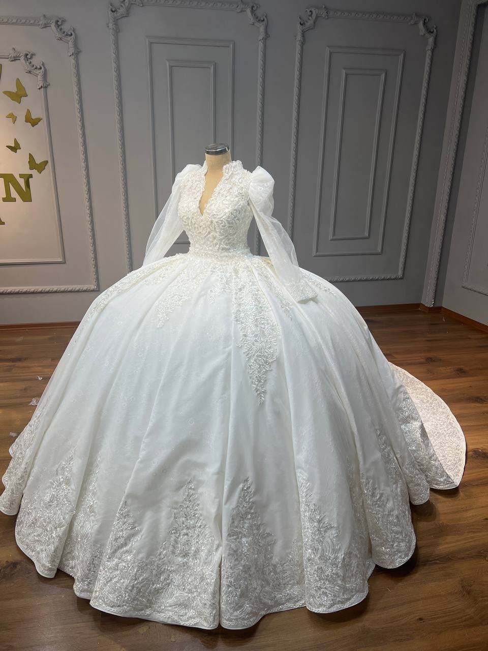 Wedding dress product image (2)