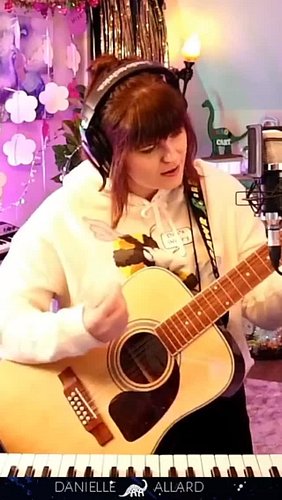 Mumford and Songs covers are a full body workout. This is for all my little lions. ❤️
.
Full video: https://youtu.be/XKRv-dAP...