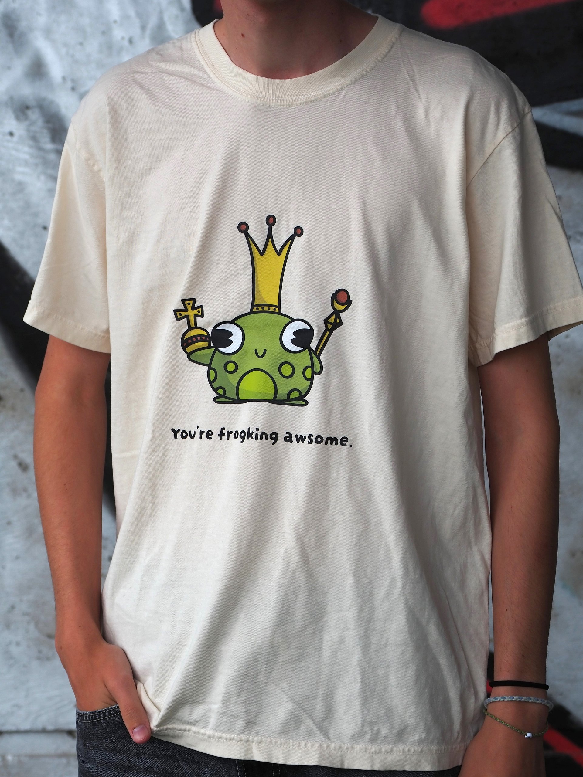 Frogking Awsome | T-Shirt product image (2)