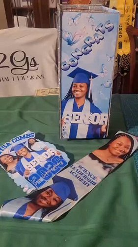 Big Grad Energy deserves BIG surprises 🎓💸

This isn’t just a gift… it’s a whole experience! Our Graduation ATM Box is fully s...