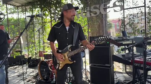 Live music — more heart.

▶️ https://www.youtube.com/playlist?list=PLXyRZhDuEyZW86EnUKbh6W__H3AbxO23m

Photo & Video: Randy L...