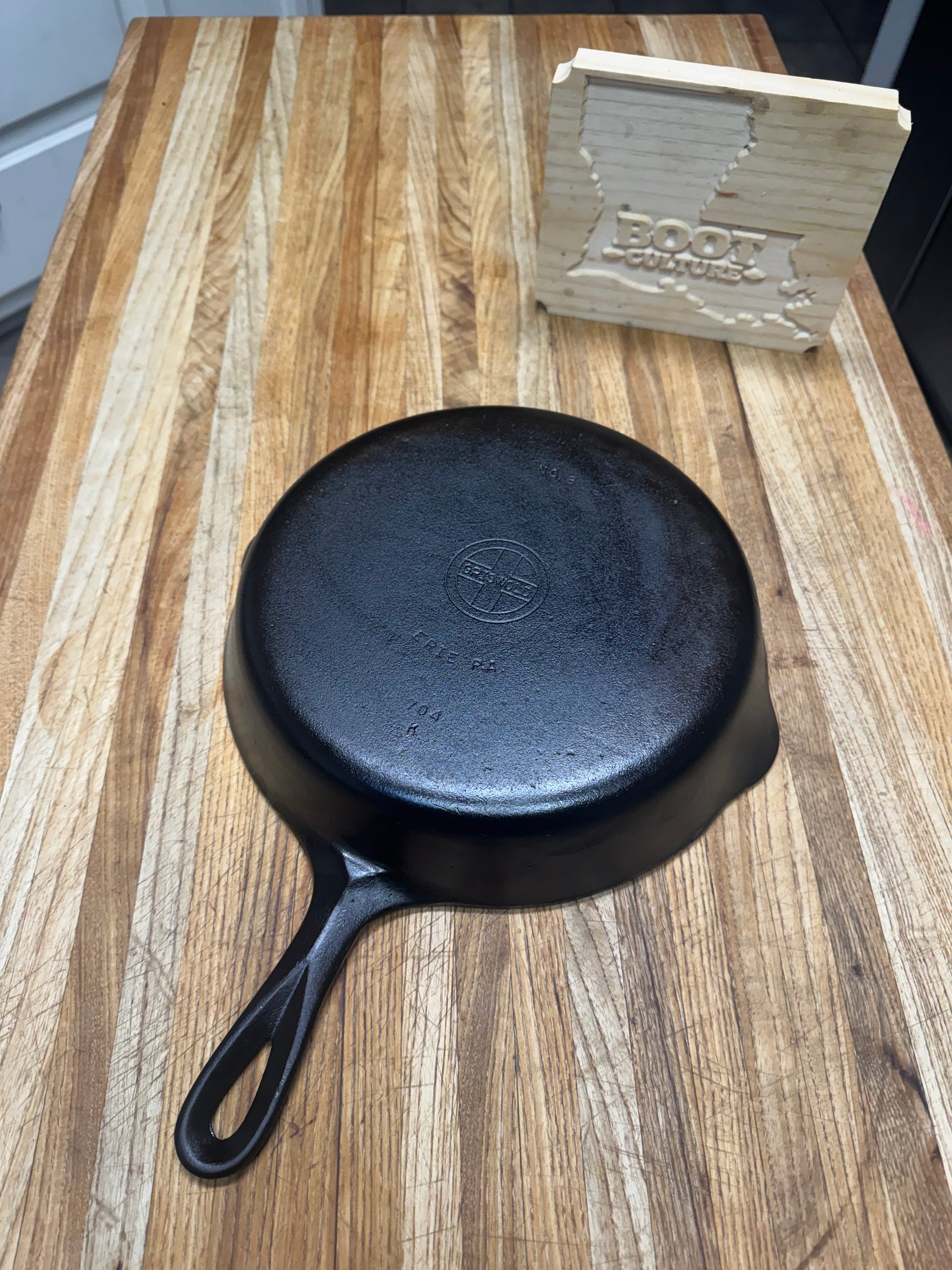Vintage Griswold #8 SBL Skillet (SOLD) product image (1)