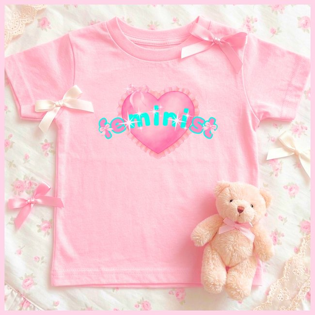 Little Feminist🎀