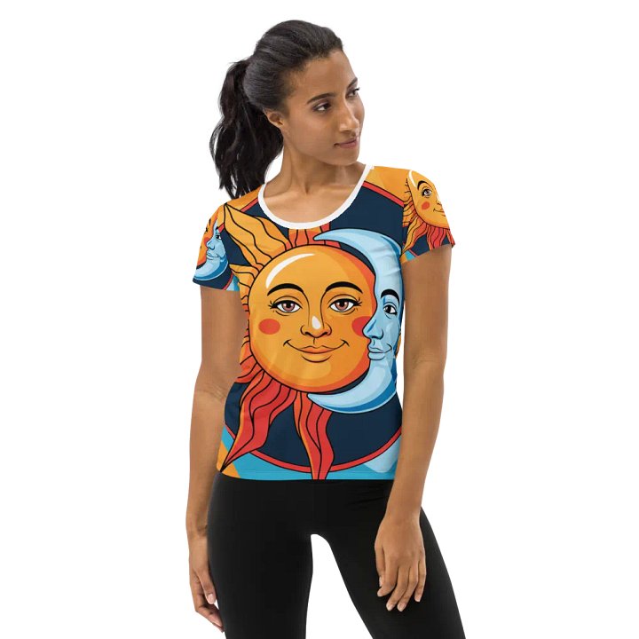 Graphic T-shirt product image (1)