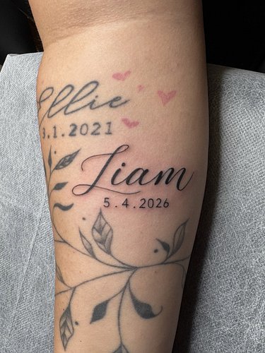 Some script added to Anna’s arm for her son, Liam!

Other work not done by me

Click the link in my bio to request your next ...