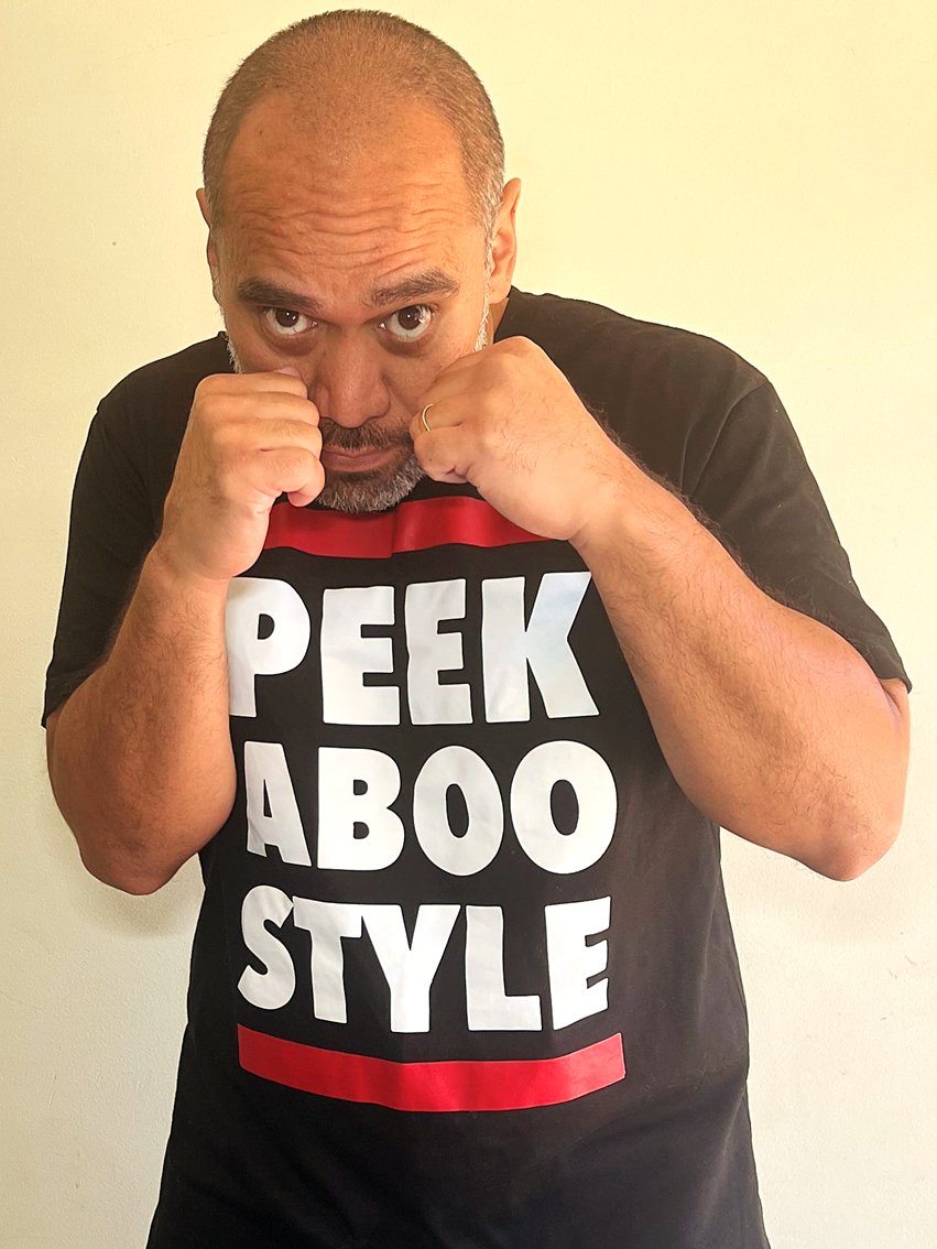 PEEKABOO STYLE bold tee product image (1)