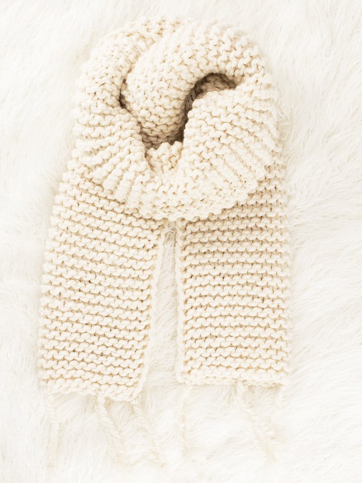 Chunky Garter Stitch Scarf Knitting Pattern - Boundless product image (1)