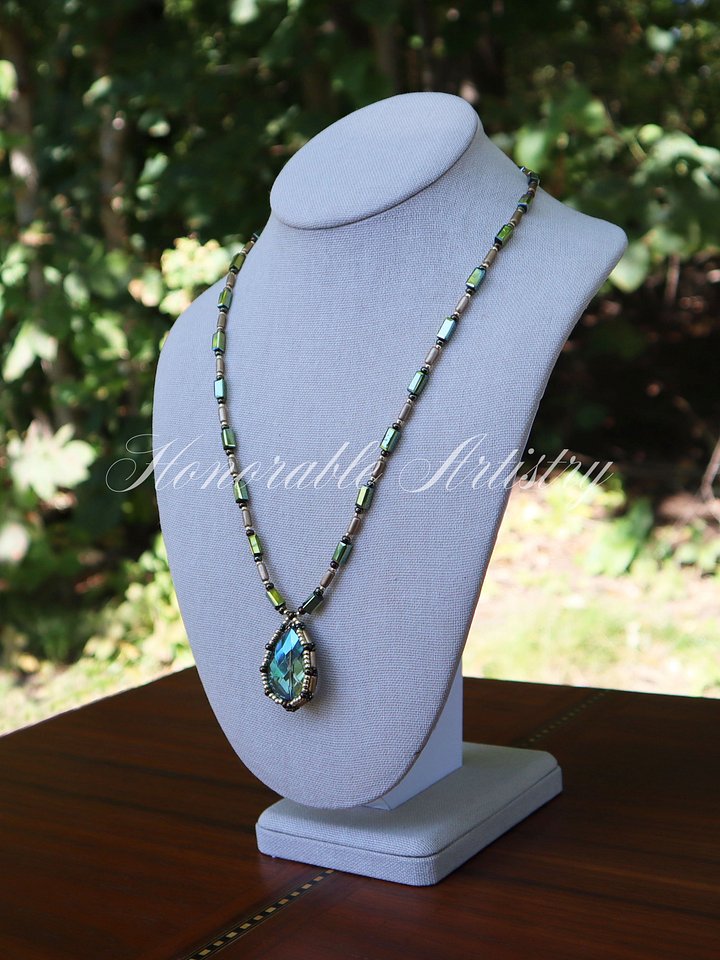Reversible Green Gold Iris Pendant Necklace product image (2)