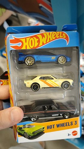 Very often great Honda/Acura models (same as Porsche models) are in the 3 Packs. 

This Acura NSX in matte blue color looks s...