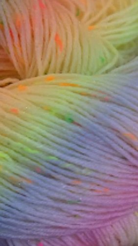 AAAAAAAAAAAAAHHHHHHHH IT'S MY VERY FIRST HAND DYED YARN PRE-ORDER!

Click the link in my bio to check it out! Quantities are ...
