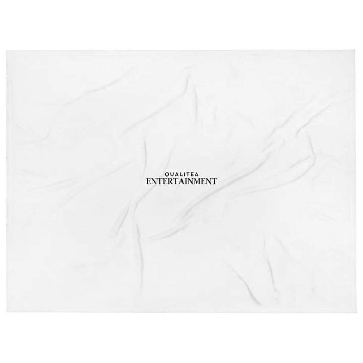 QualiTea Entertainment Classic Throw Blanket product image (1)
