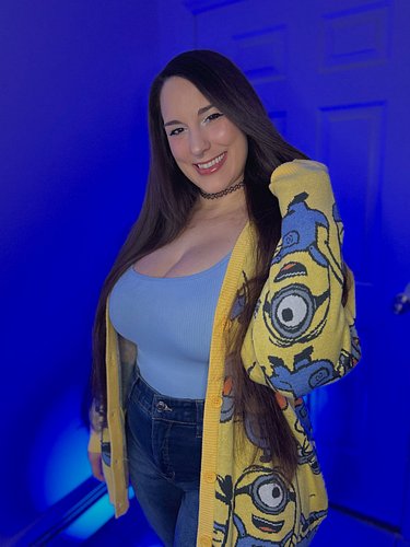 Anyone else a fan of the Minions? The new movie drops today and I can’t wait to go see it! 💛

Which photo is your fav here? I...