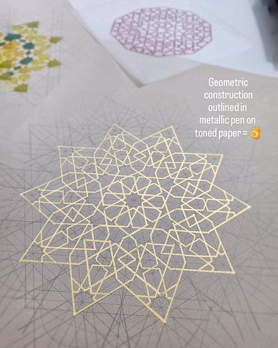 A few progress shots of this month's pattern from Madrassa Al Attarine in Fes, Morocco.

I need to draw and paint more... its...