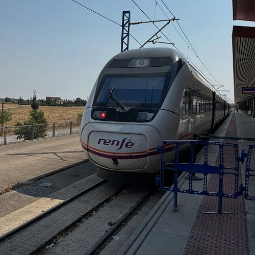 We noticed we were missing some trains on our feed. So here are some random trains from #spain #usa #japan 

This is a tease ...