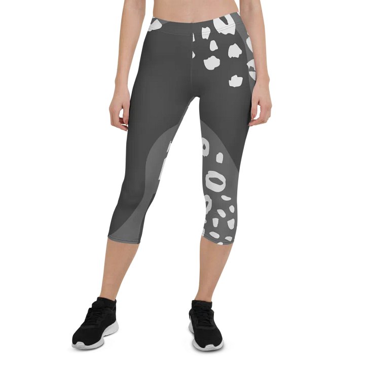 Grey Wilderness Camo Capri Leggings product image (1)