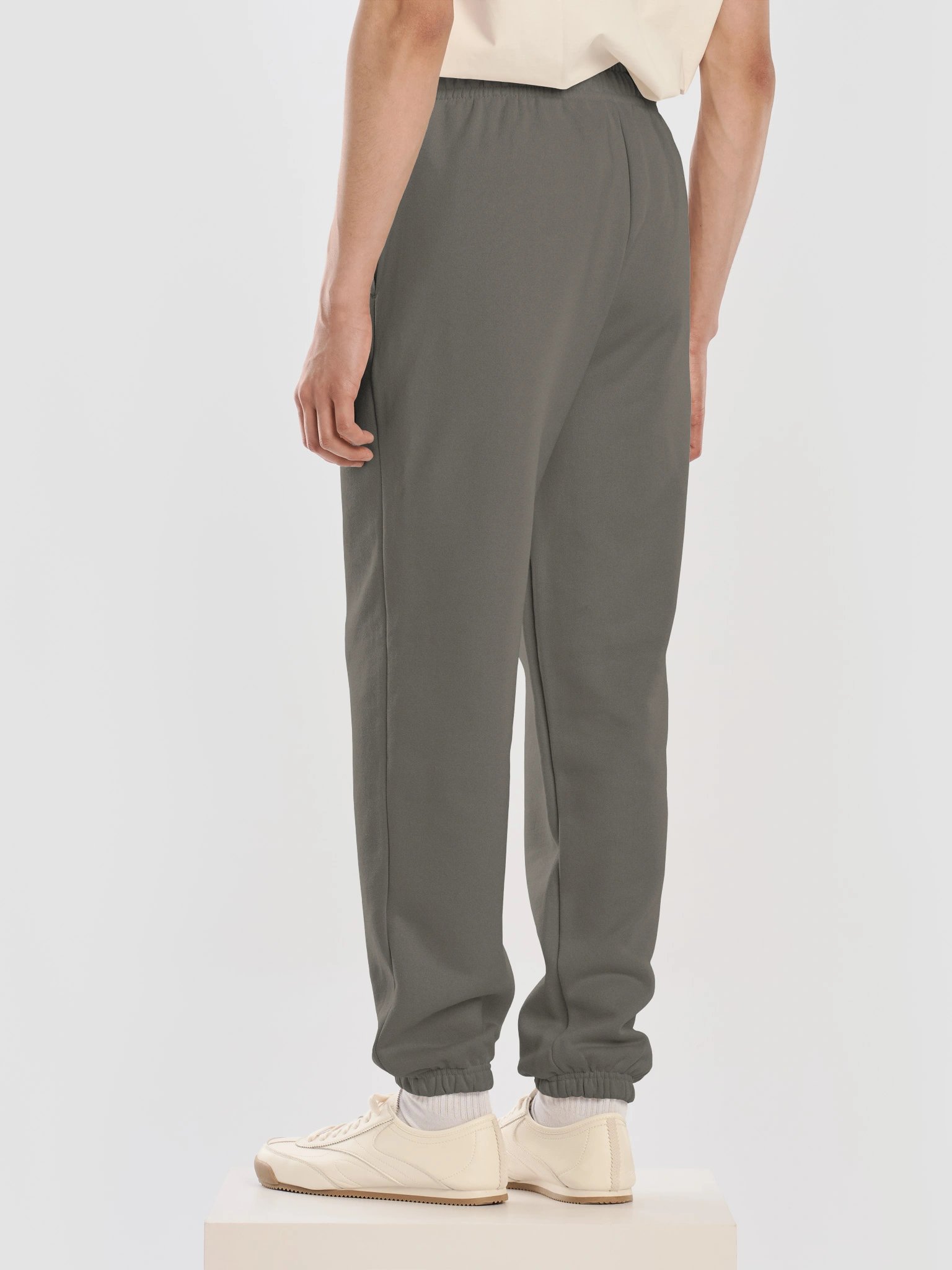 Foundation Mid-weight Sweatpants' product image (11)