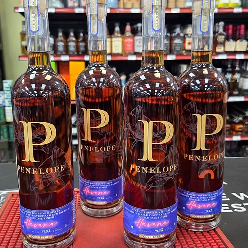 Today was a good day! 

Penelope Havana Batch 2
Very sweet dessert pour!

Nose -  Rich molasses, maple syrup, banana bread, a...