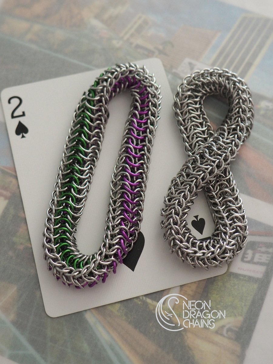 Mobius Fidget Toy / Green Purple Stripes product image (6)