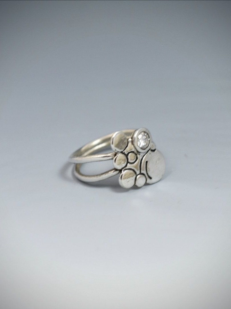 Sterling Silver Bubble Ring with White Cubic Zirconia – Delicate and Intricate product image (4)