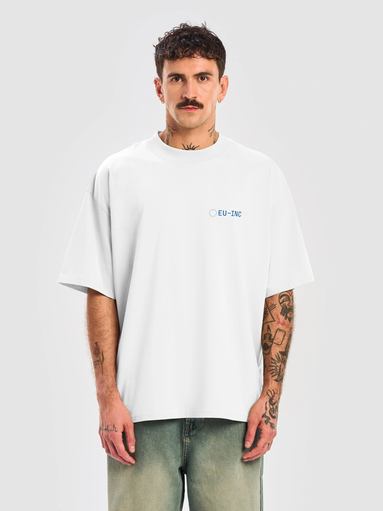 T-Shirt - Oversized Fit - Write Europe's Future product image (5)