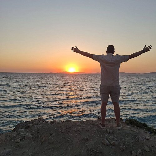 Respawning with a better view! 🌅🎮

Vacation mode: ON. 

Streams will be back stronger than ever.