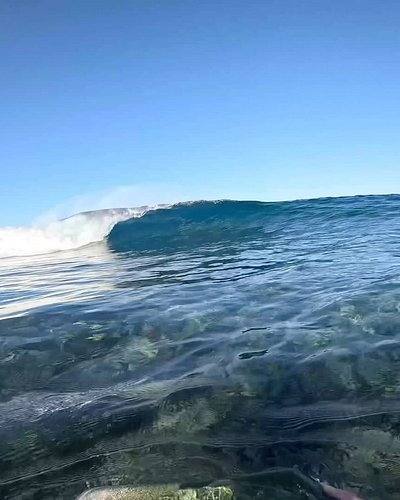 Barrel day at home with @ziggy_easy 🪸💥🤘

@invertedbb @waxislandsofficiel @zotride @444am_store 

#Bodyboard #bodyboarding #we...