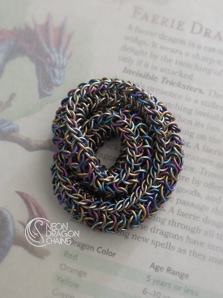 Mobius Fidget Toy / Rainbow Titanium product image (3)