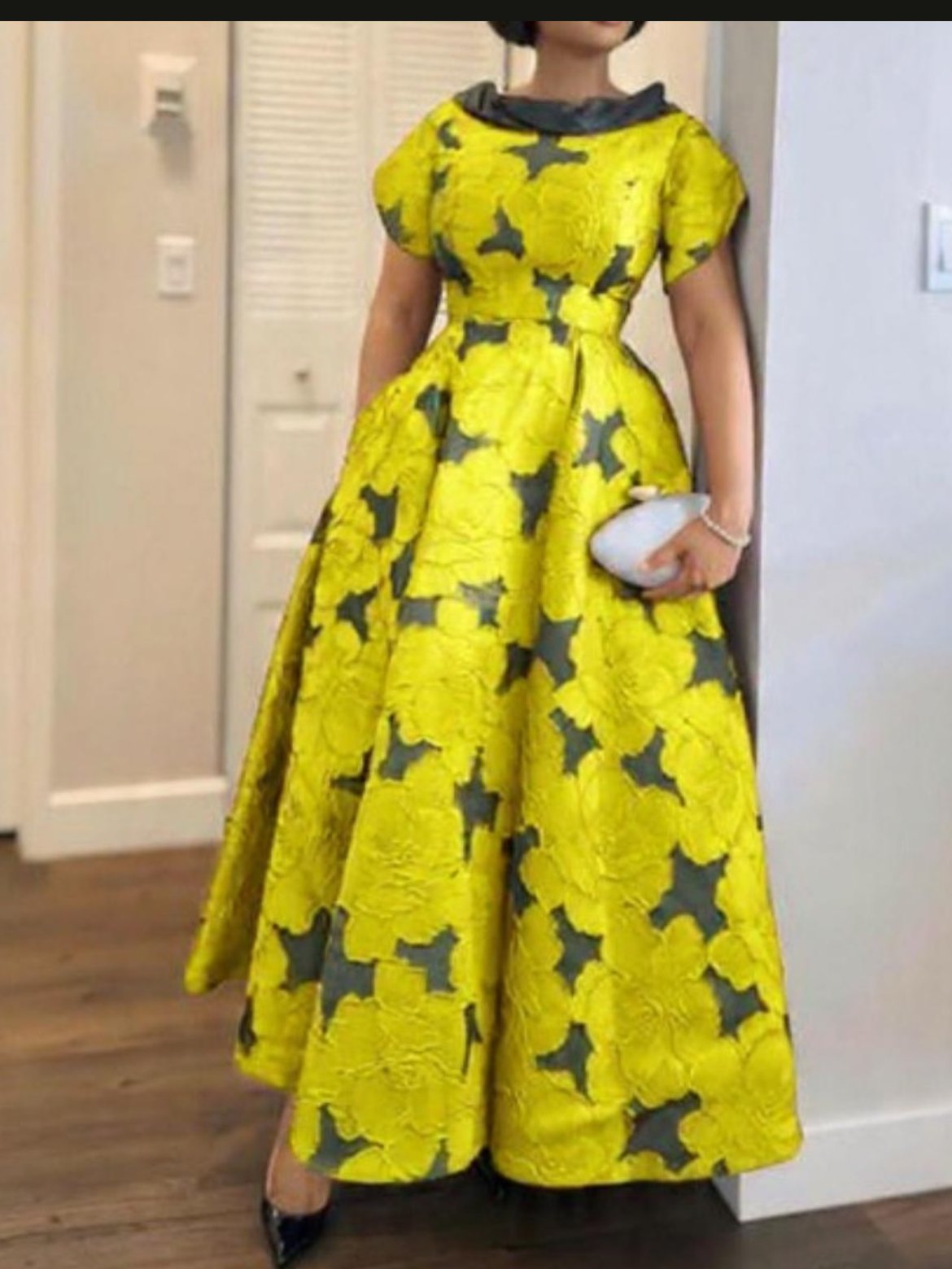 Luxury dress product image (6)