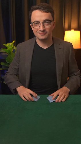 Learn Magic in my Online Course! Link in bio.
Credit: S.W. Erdnase, Ricky Jay, Dai Vernon