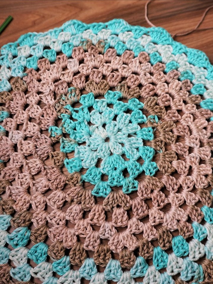 Granny mandala pdf pattern product image (2)