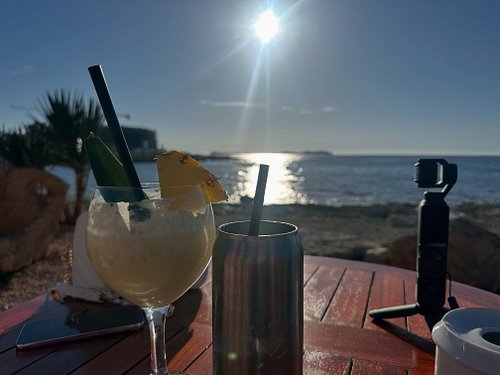 This is a better spot than Cafe Mambo. It’s gorgeous 😍