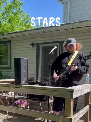 stars.  #punkrock #ohiopunk #livemusic #ohiomusic #punk 