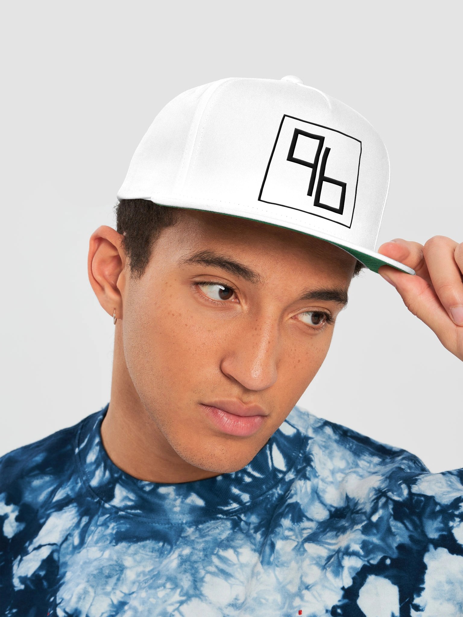 96 Snapback - Black Embroidery product image (5)