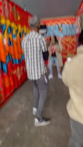 Diamonique I’m N Sync, Justin you haters up $h!t creek! BTS with @lunchthageneral & 
@swevenaire on the 🎥 

@lunchandnique “I...
