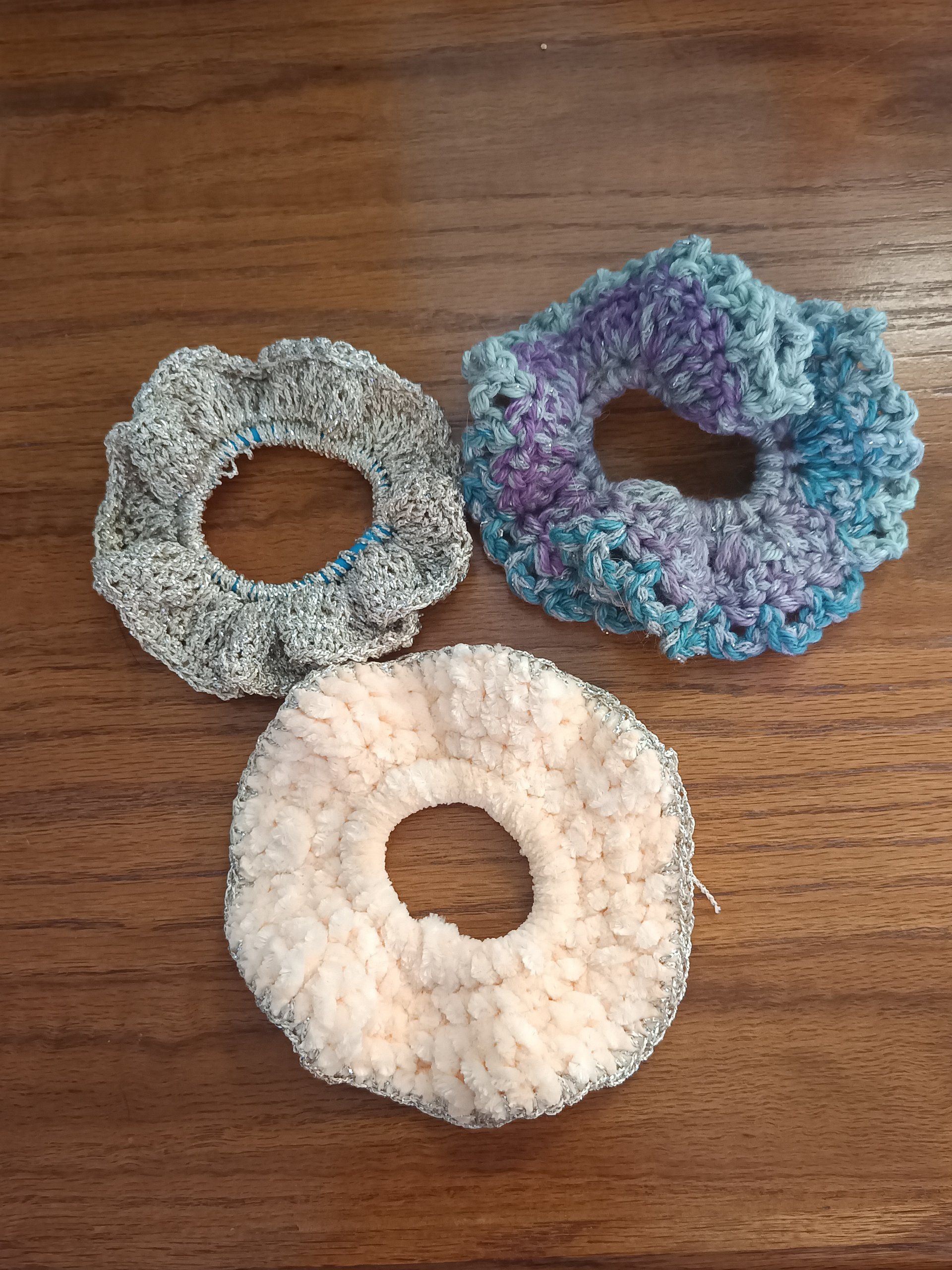 Set of 3 scrunchies product image (1)