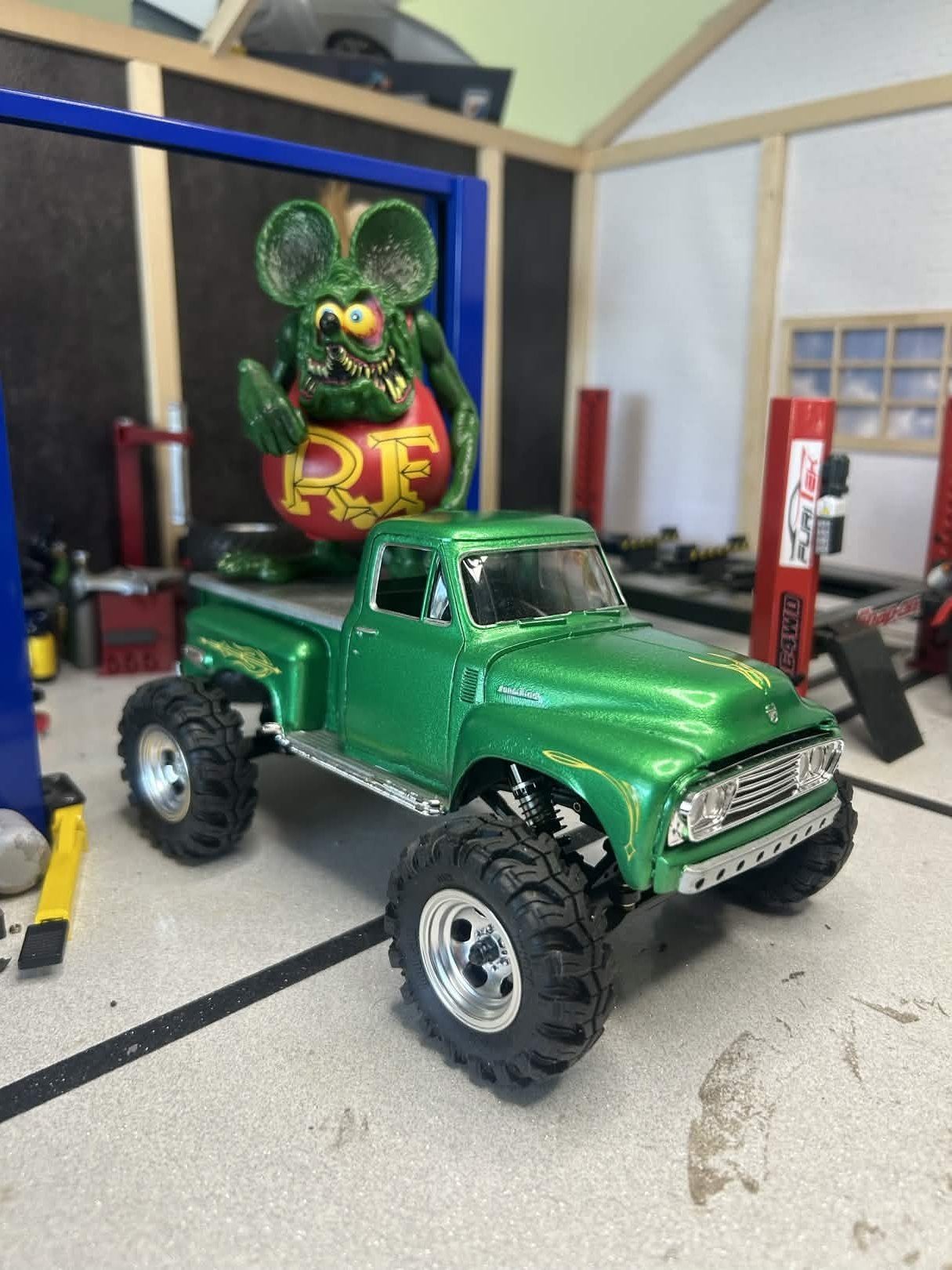 Scx24 product image (1)