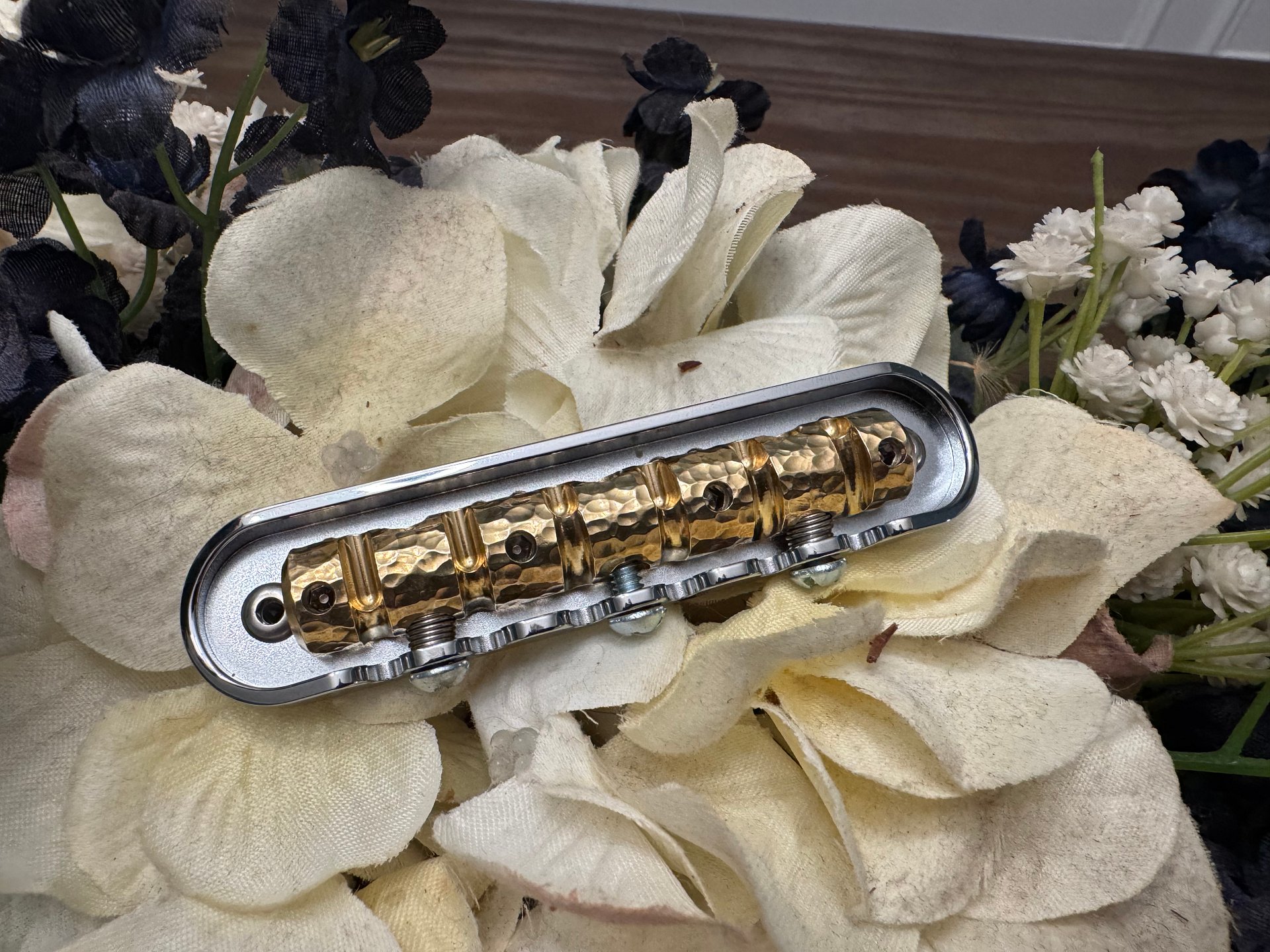 The Overpass Bridge with Van Dyke Harms “Monolith” Brass Saddle product image (5)